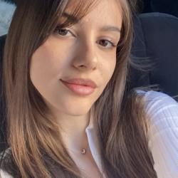 Jana - Glossed Beauty