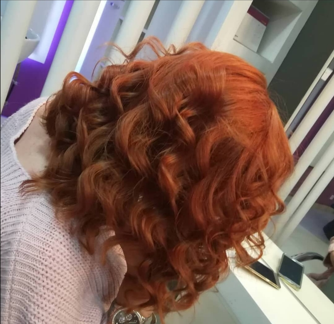 Frizersko kozmeticki salon Alex #podgorica Farbanje kose Farbanje cijele dužine - kosa srednje dužiine