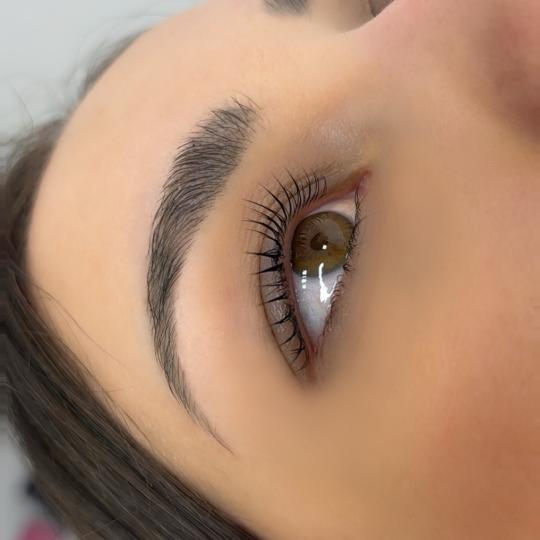 Glamour beauty studio usluga
