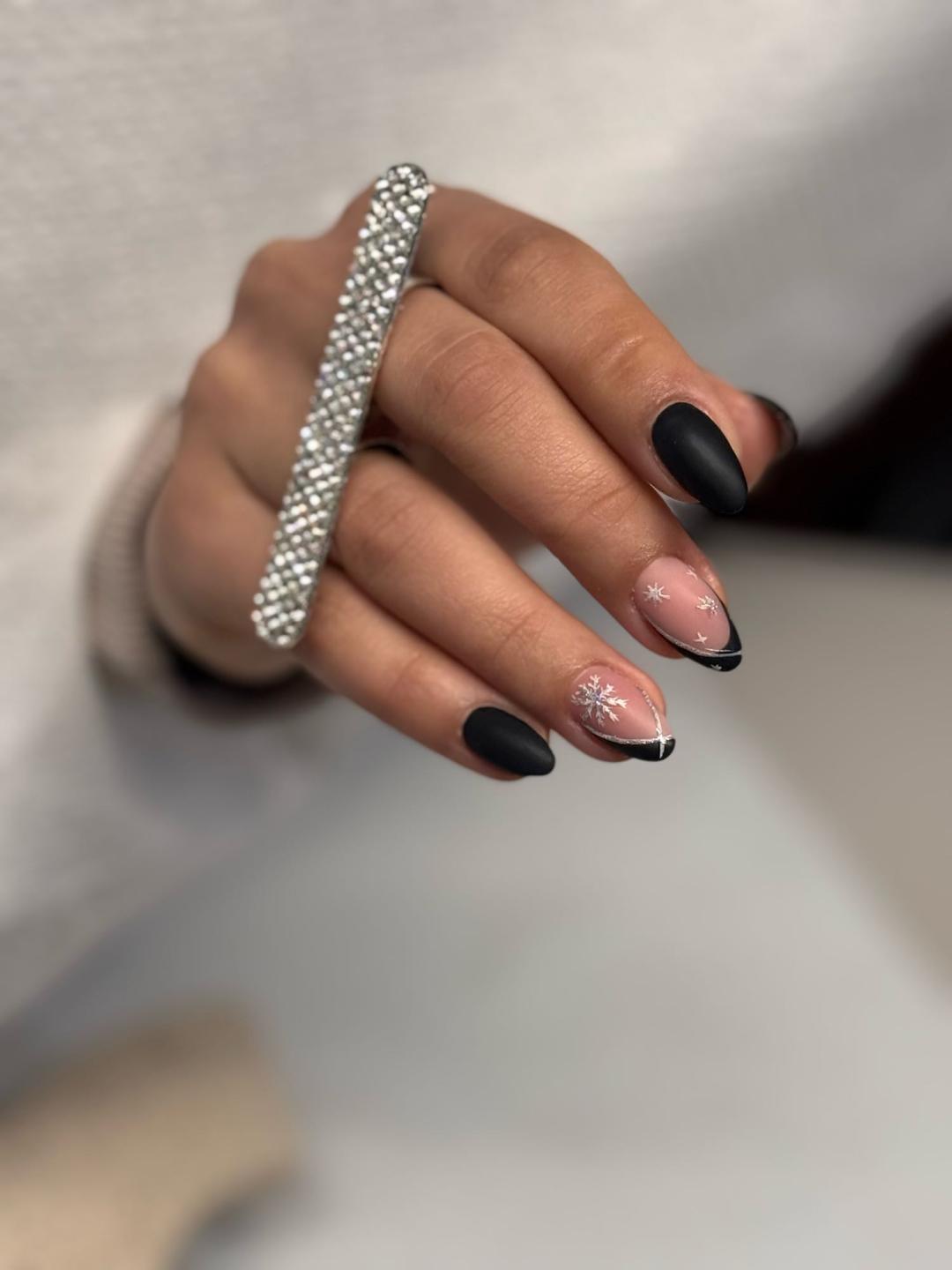 Akademija za estetiku i kozmetologiju Sara #podgorica Ojačavanje noktiju Ojačavanje noktiju gelom