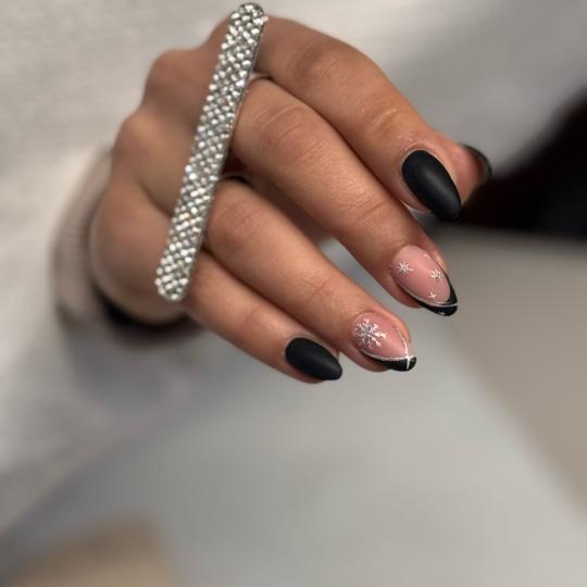 Akademija za estetiku i kozmetologiju Sara #podgorica Ojačavanje noktiju Ojačavanje noktiju gelom