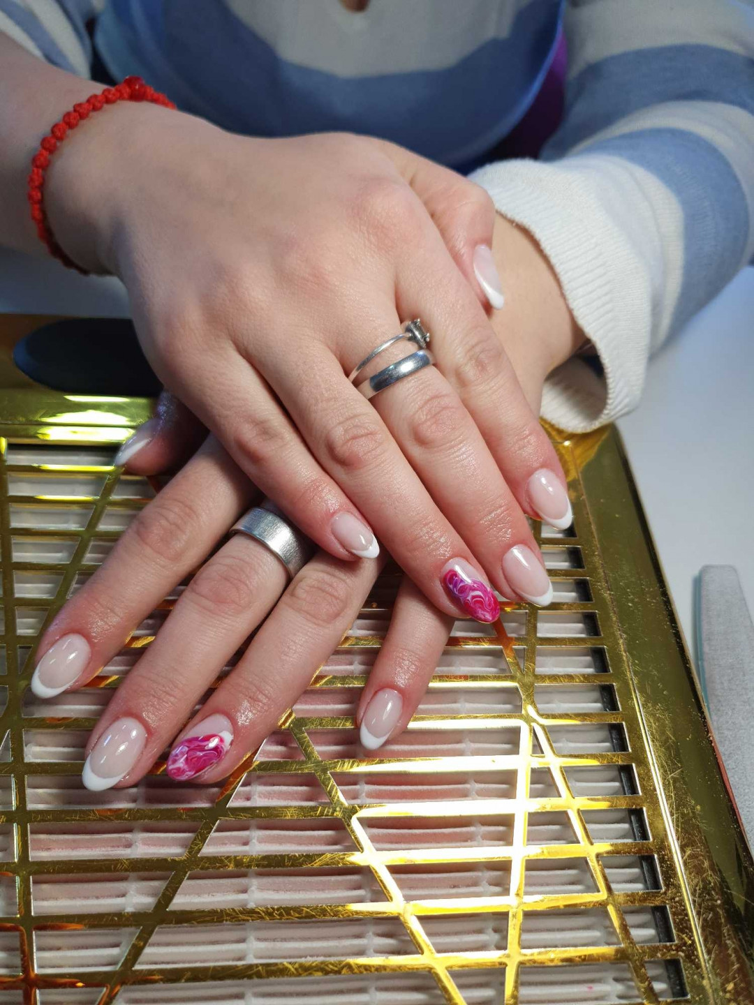 Dm beauty #podgorica Izlivanje noktiju Izlivanje noktiju gelom - M dužina