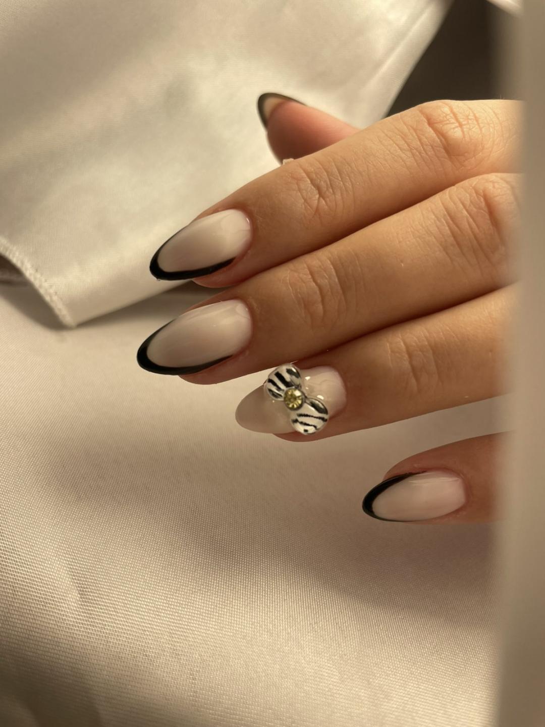 Honey #podgorica Nadogradnja noktiju Nadogradnja noktiju tipsama(sve duzine)