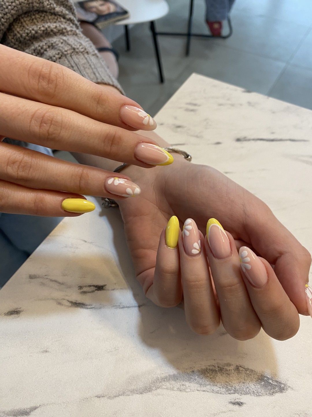 Honey #podgorica Ojačavanje noktiju Ojačavanje noktiju gelom