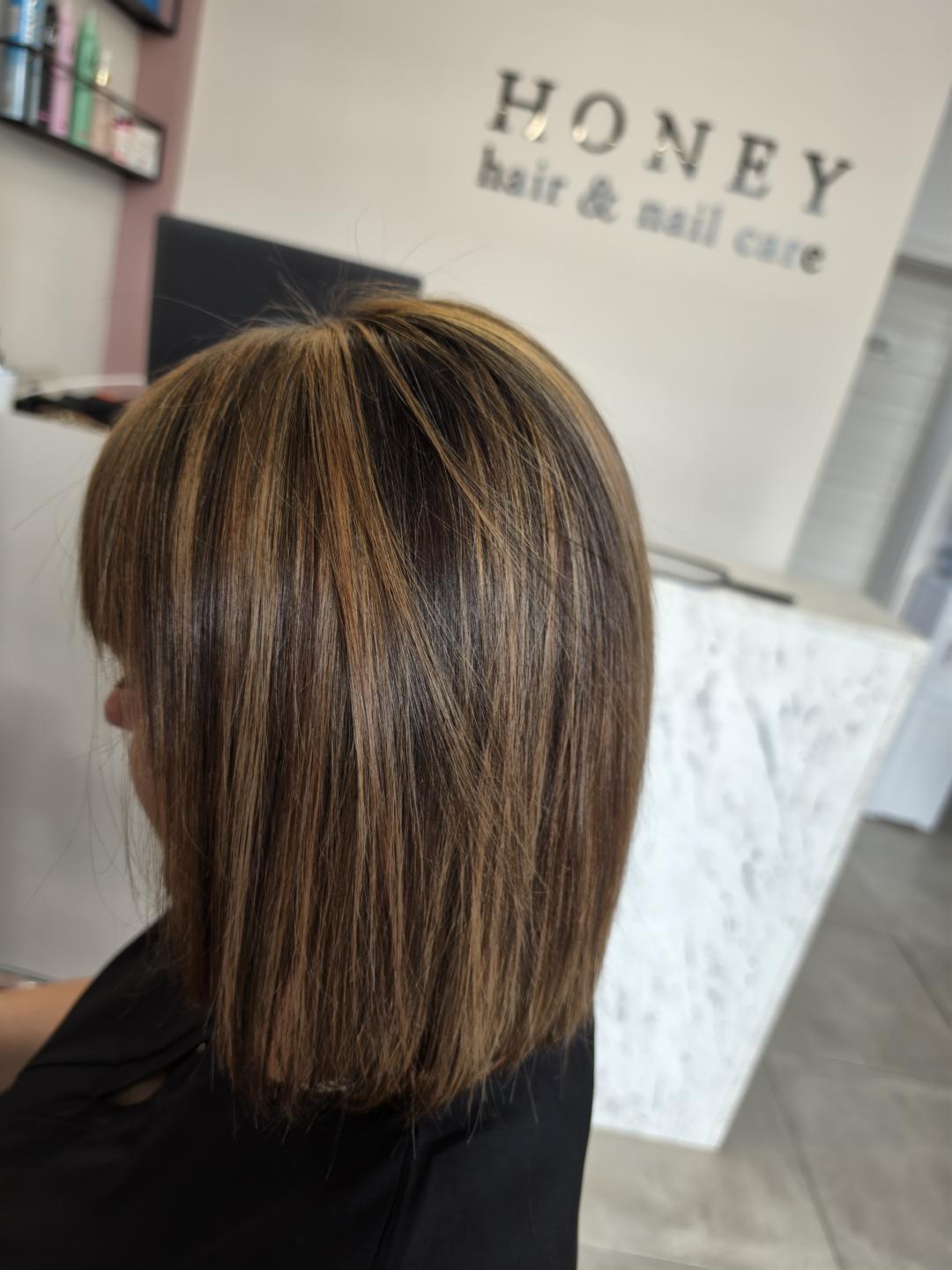 Honey #podgorica Ombre, sombre, balayage Pramenovi + toniranje + feniranje - srednja dužina kose