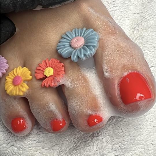 Masha Beauty studio #bar Estetski pedikir Pedikir + trajni lak