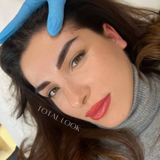 Akademija za estetiku i kozmetologiju Sara usluga