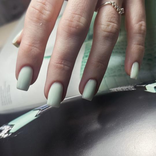 Concept Beauty and Spa #podgorica Gel lak Rubber baza - nokti M / L dužine