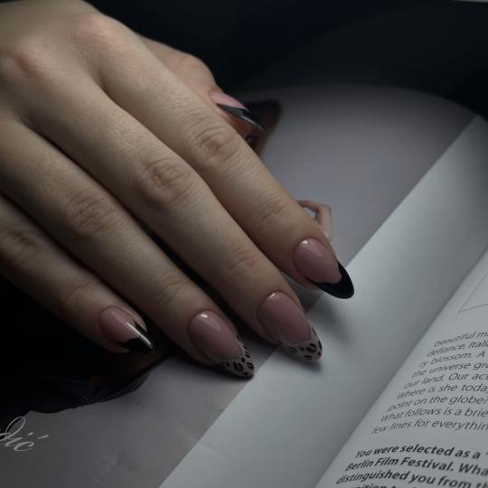 Concept Beauty and Spa #podgorica Izlivanje noktiju Izlivanje noktiju - M dužina