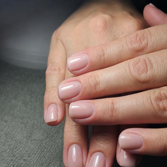 Dream Nails #podgorica Ojačavanje noktiju Ojačavanje prirodnih noktiju gelom