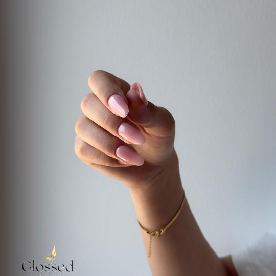 Glossed Beauty #podgorica Izlivanje noktiju Izlivanje noktiju gelom - S / M dužina