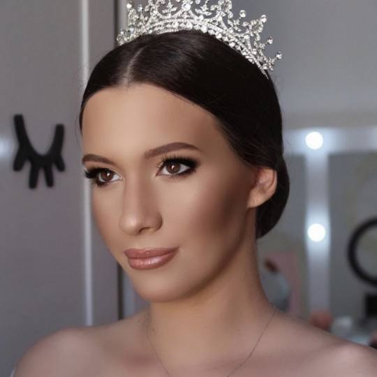 Mina Make up #podgorica Make-up / šminkanje Profesionalno šminkanje - za mladu