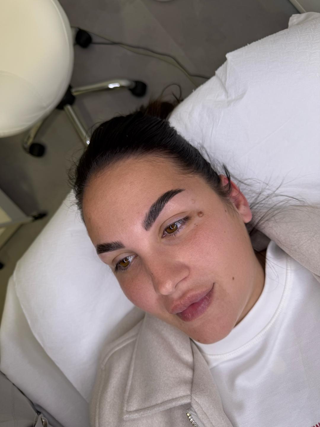 Salon - Bar #bar Obrve Brow lift