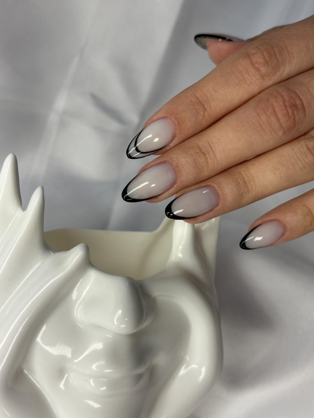 Honey #podgorica Nadogradnja noktiju Nadogradnja noktiju tipsama(sve duzine)