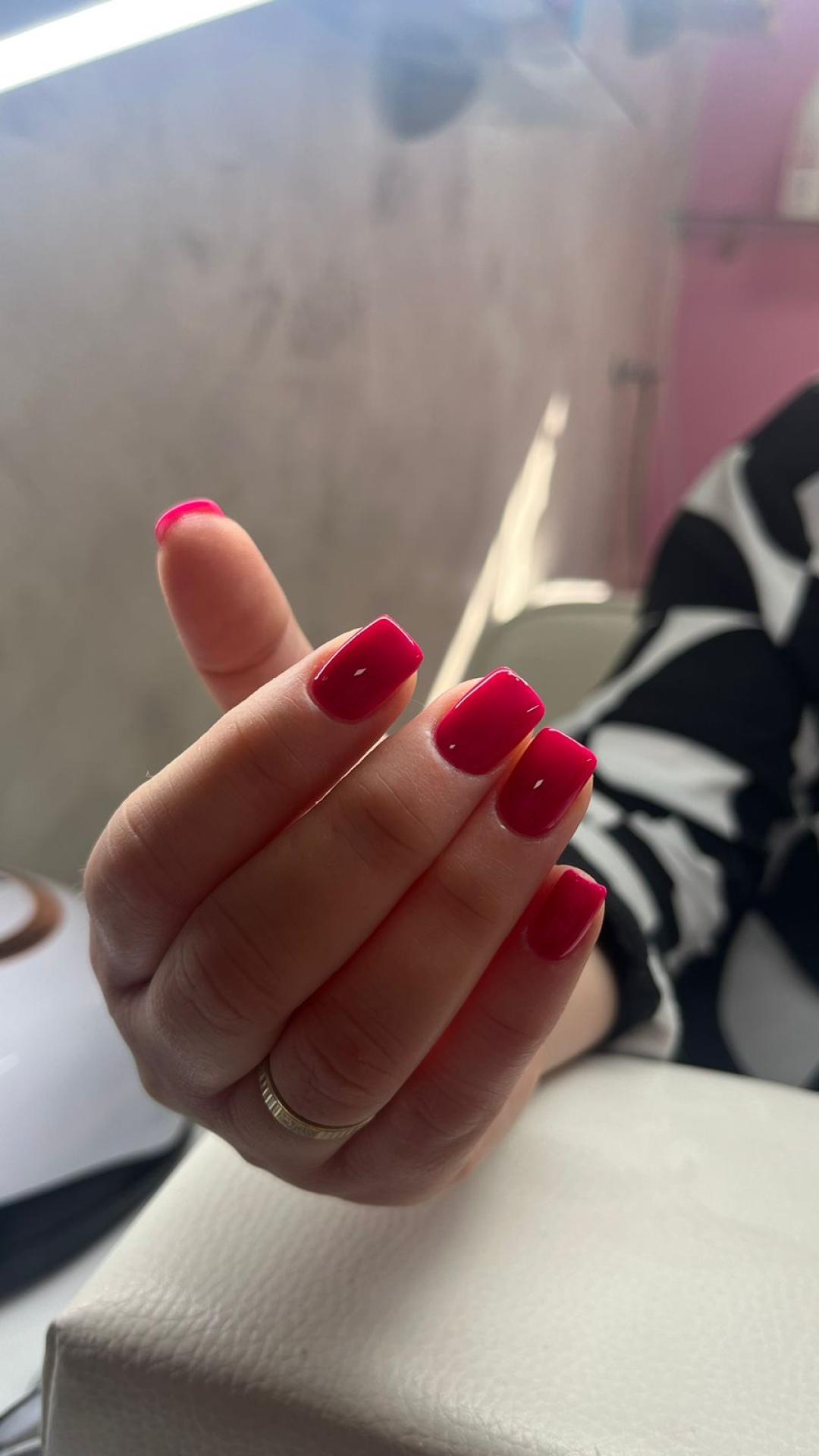 Magnolia #podgorica Ojačavanje noktiju Ojačavanje prirodnih noktiju ruber bazom