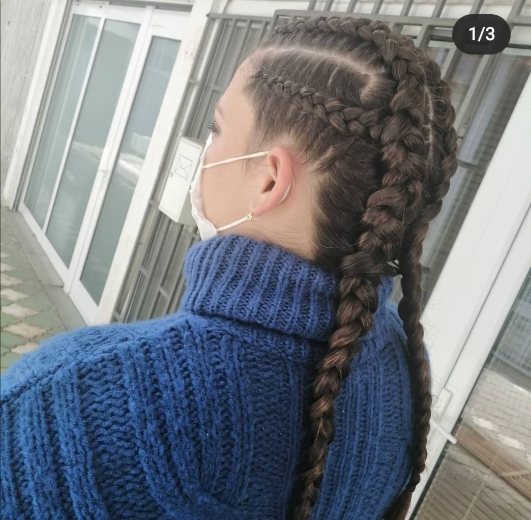 Frizersko kozmeticki salon Alex #podgorica Pletenice, kike, punđe Pletenice pojedinačne - cijela kosa