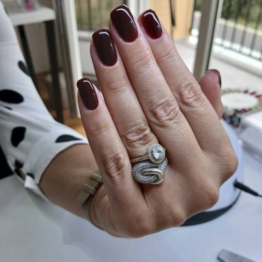 Magnolia #podgorica Manikir Trajni lak - ruke