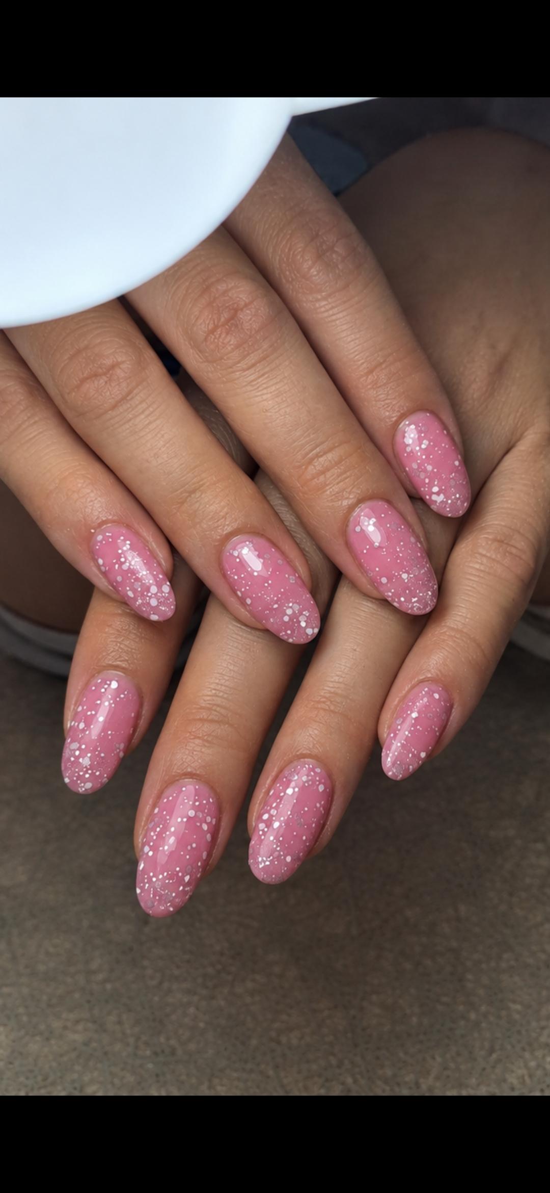 Dream Nails #podgorica Ojačavanje noktiju Ojačavanje prirodnih noktiju gelom