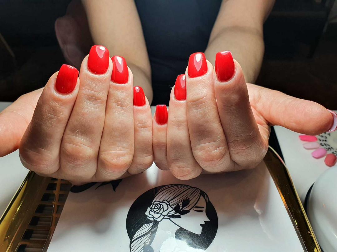 Dm beauty #podgorica Nadogradnja noktiju Nadogradnja noktiju tipsama - M dužina