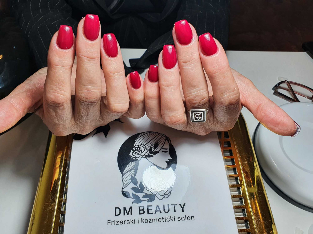 Nadogradnja noktiju tipsama - M dužina - Dm beauty, Podgorica Nadogradnja noktiju Nokti Nadogradnja noktiju, Podgorica, Centar