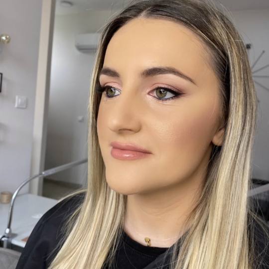 Honey #podgorica Make-up / šminkanje Profesionalno šminkanje