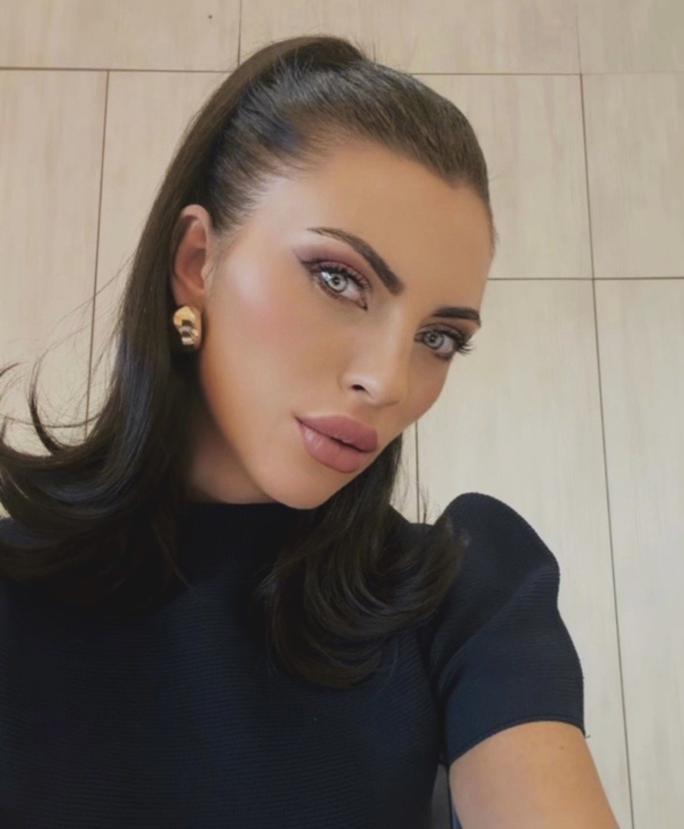 Honey #podgorica Svečane i frizure za svadbu Svečana frizura - vezivanje repa