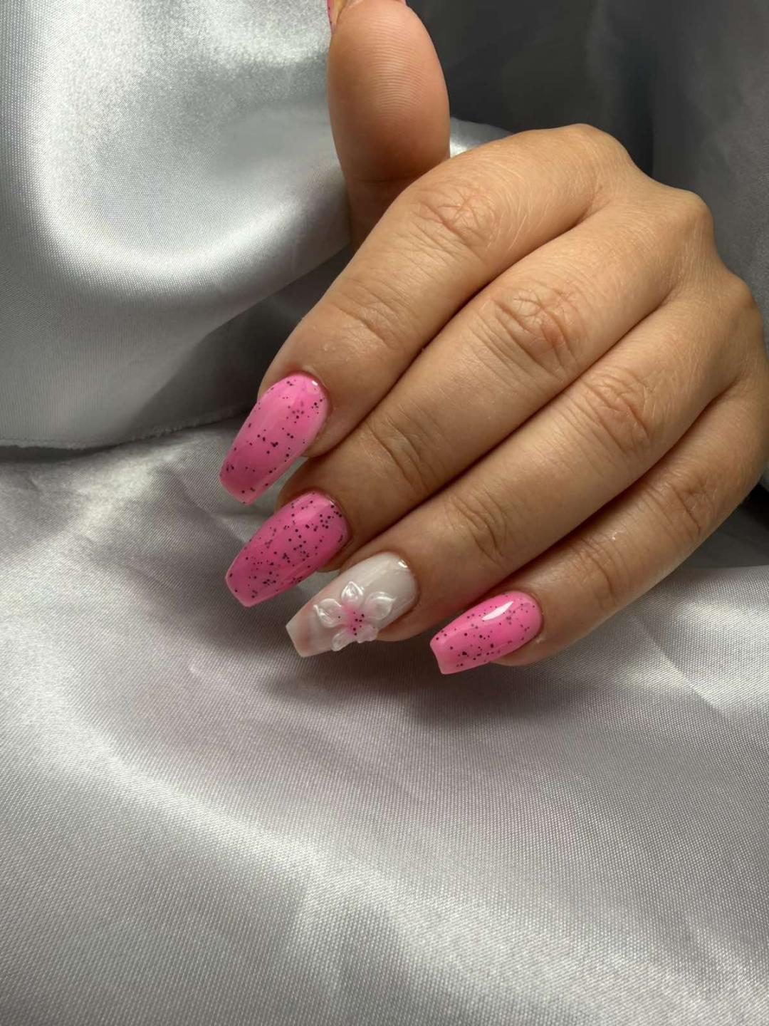 Honey #podgorica Nadogradnja noktiju Nadogradnja noktiju tipsama(sve duzine)