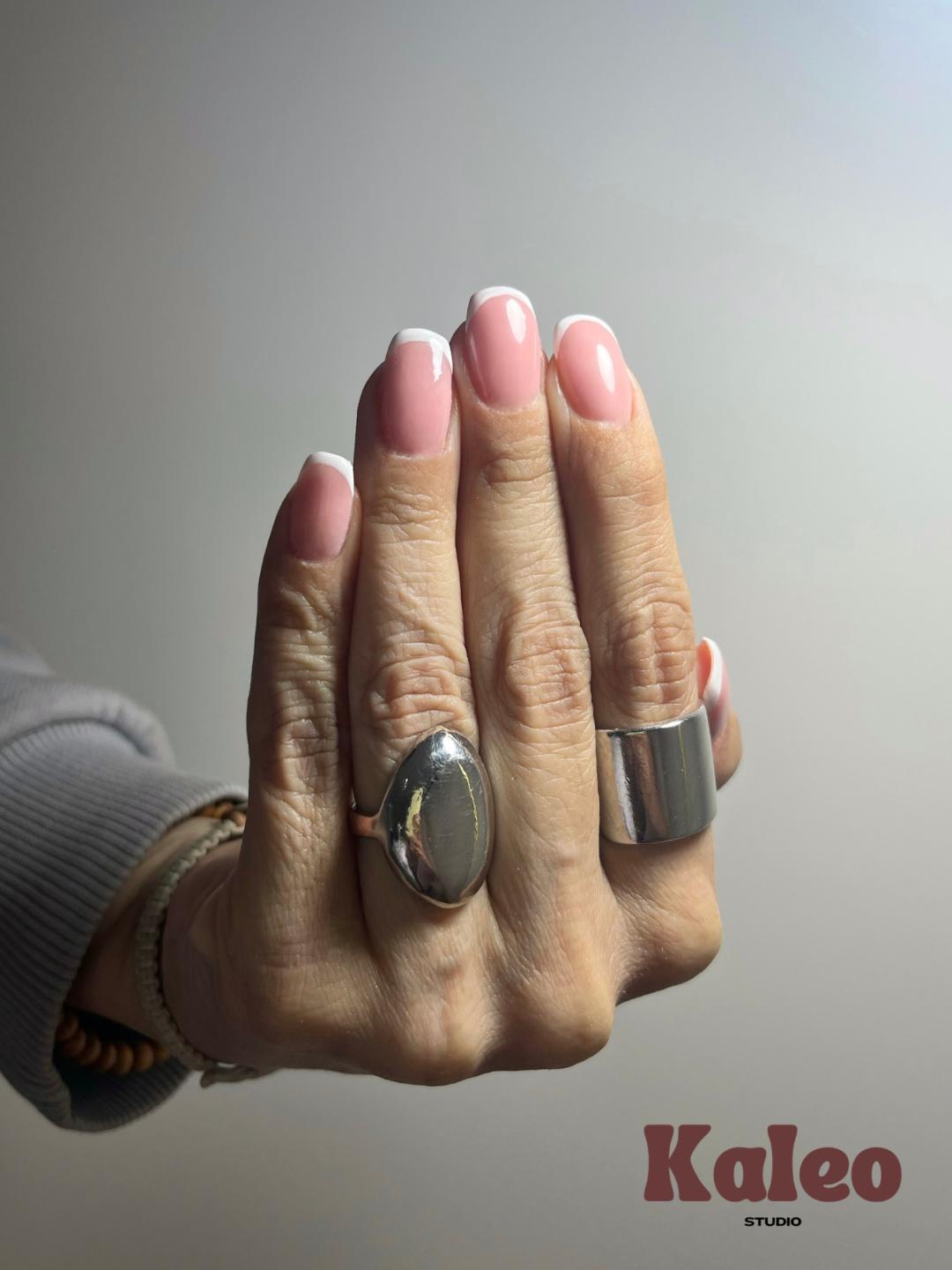 Studio Kaleo #podgorica Ukrašavanje noktiju Hrom / French / Ombre - dodatna usluga