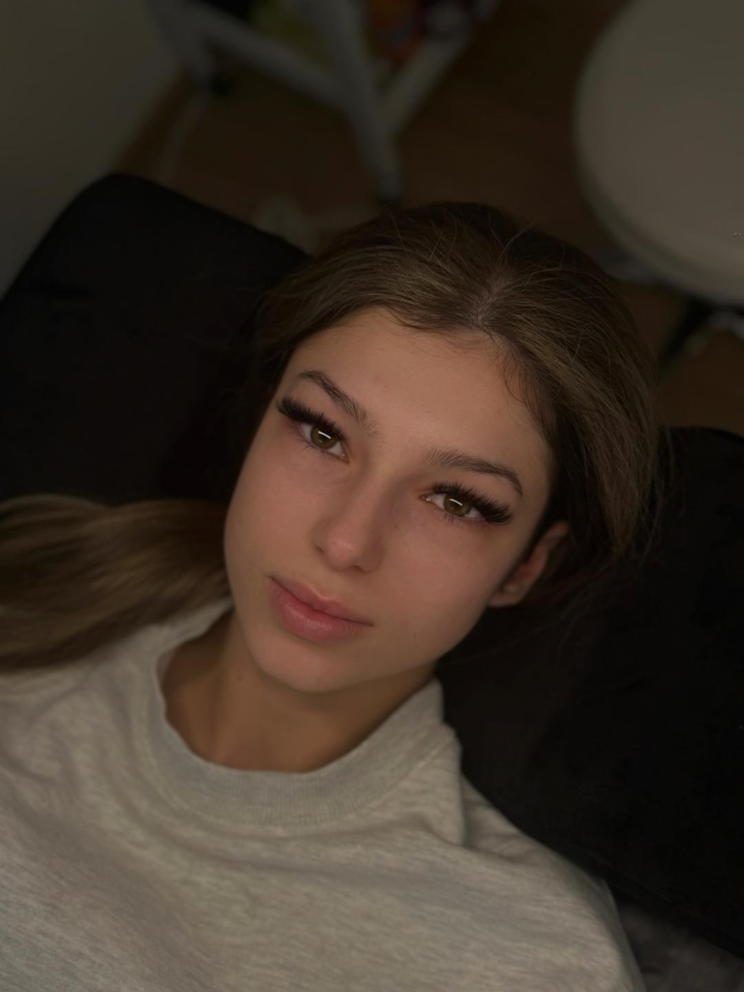 Nadogradnja svilenih trepavica - mega volumen - Glossed Beauty, Podgorica Nadogradnja trepavica Lice Nadogradnja trepavica, Podgorica, Centar