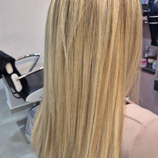 Honey #podgorica Ombre, sombre, balayage Balayage + toniranje + feniranje - duga kosa