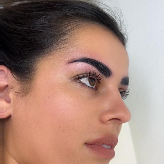 Glamour beauty studio #niksic Obrve Brow lift Lash i brow lift✨