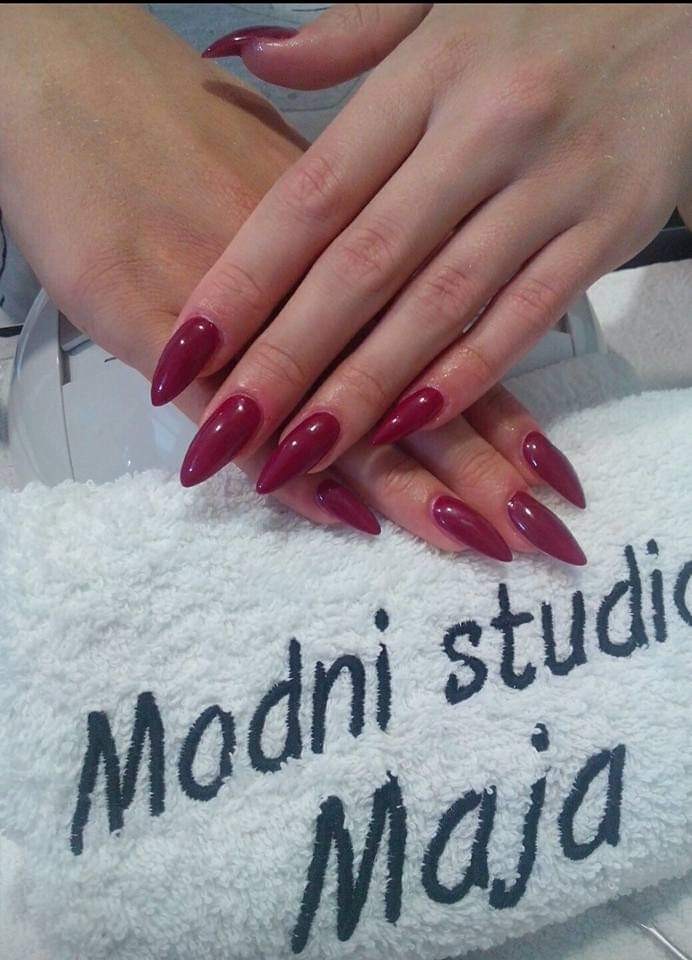 Modni studio Maja #podgorica Izlivanje noktiju Izlivanje noktiju gelom - M dužina