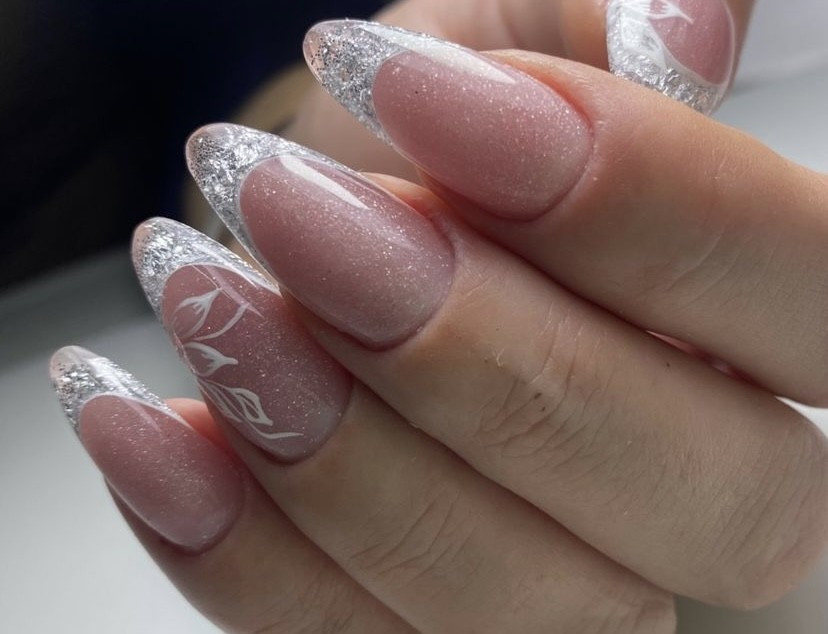 Sneža #podgorica Gel lak Gradivni frenč- izlivanje noktiju - S dužina