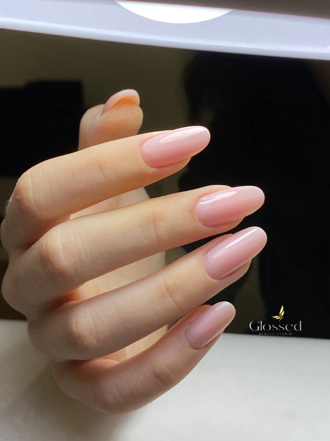 Glossed Beauty #podgorica Ojačavanje noktiju Ojačavanje noktiju gelom