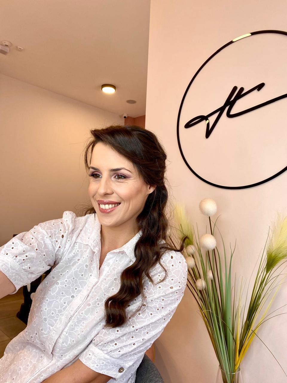 Honey #podgorica Make-up / šminkanje Profesionalno šminkanje + vještačke trepavice