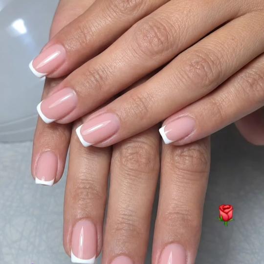 Dream Nails #podgorica Ojačavanje noktiju Ojačavanje prirodnih noktiju gelom