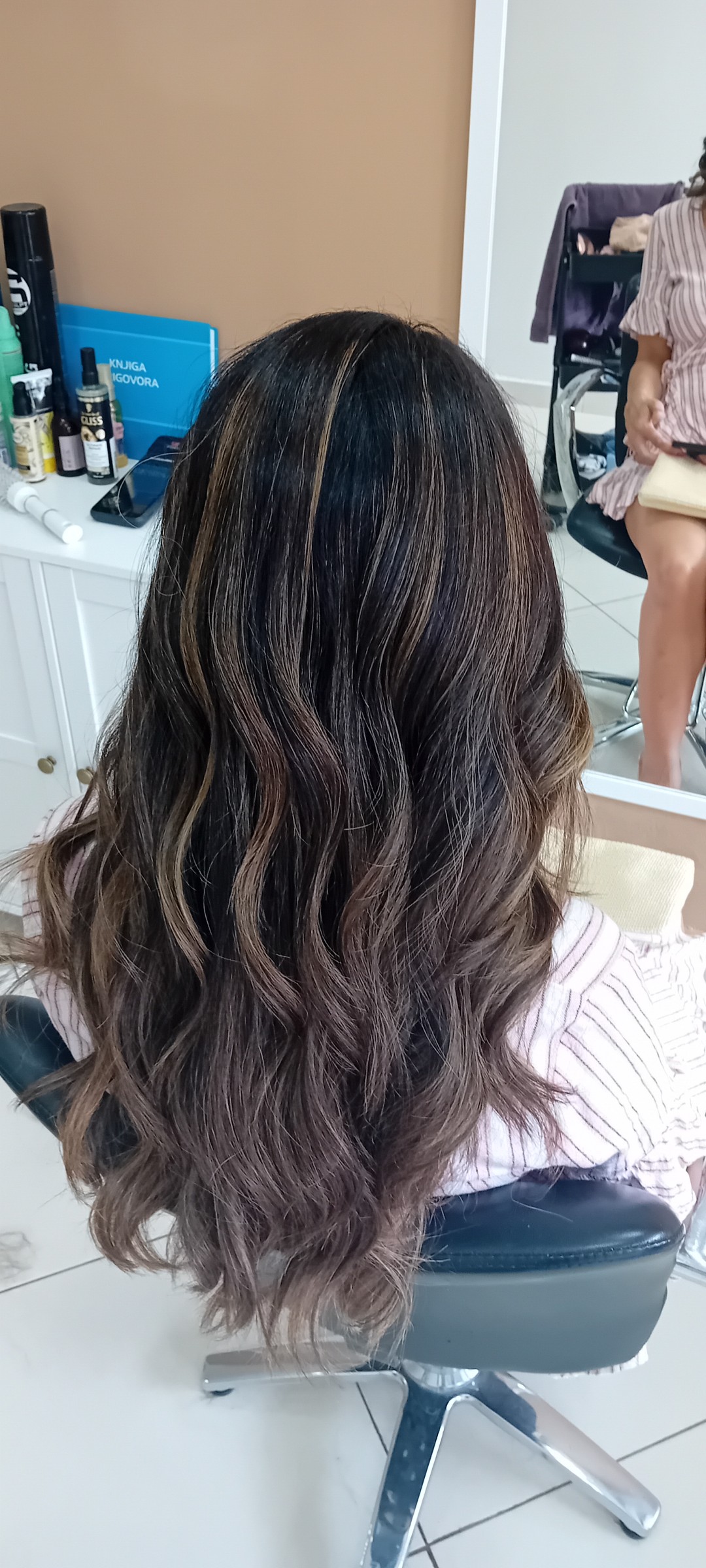 Pramenovi- duga kosa - Moj mali salon, Podgorica Pramenovi Frizerski saloni Pramenovi, Podgorica, Centar