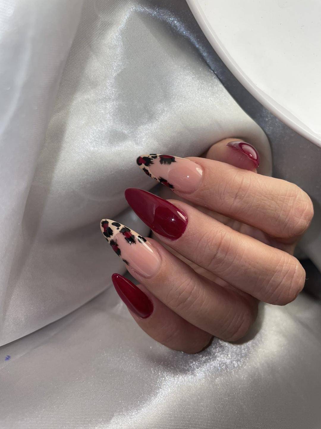 Honey #podgorica Izlivanje noktiju Izlivanje noktiju gelom - L dužina