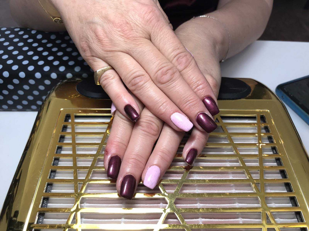 Nadogradnja noktiju tipsama - M dužina - Dm beauty, Podgorica Nadogradnja noktiju Nokti Nadogradnja noktiju, Podgorica, Centar