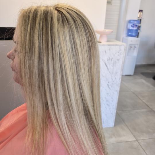 Honey #podgorica Ombre, sombre, balayage Pramenovi + toniranje + feniranje - duga kosa