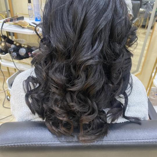 Bloom Beauty Centar #podgorica Feniranje i stilizovanje Feniranje na talase - duga kosa