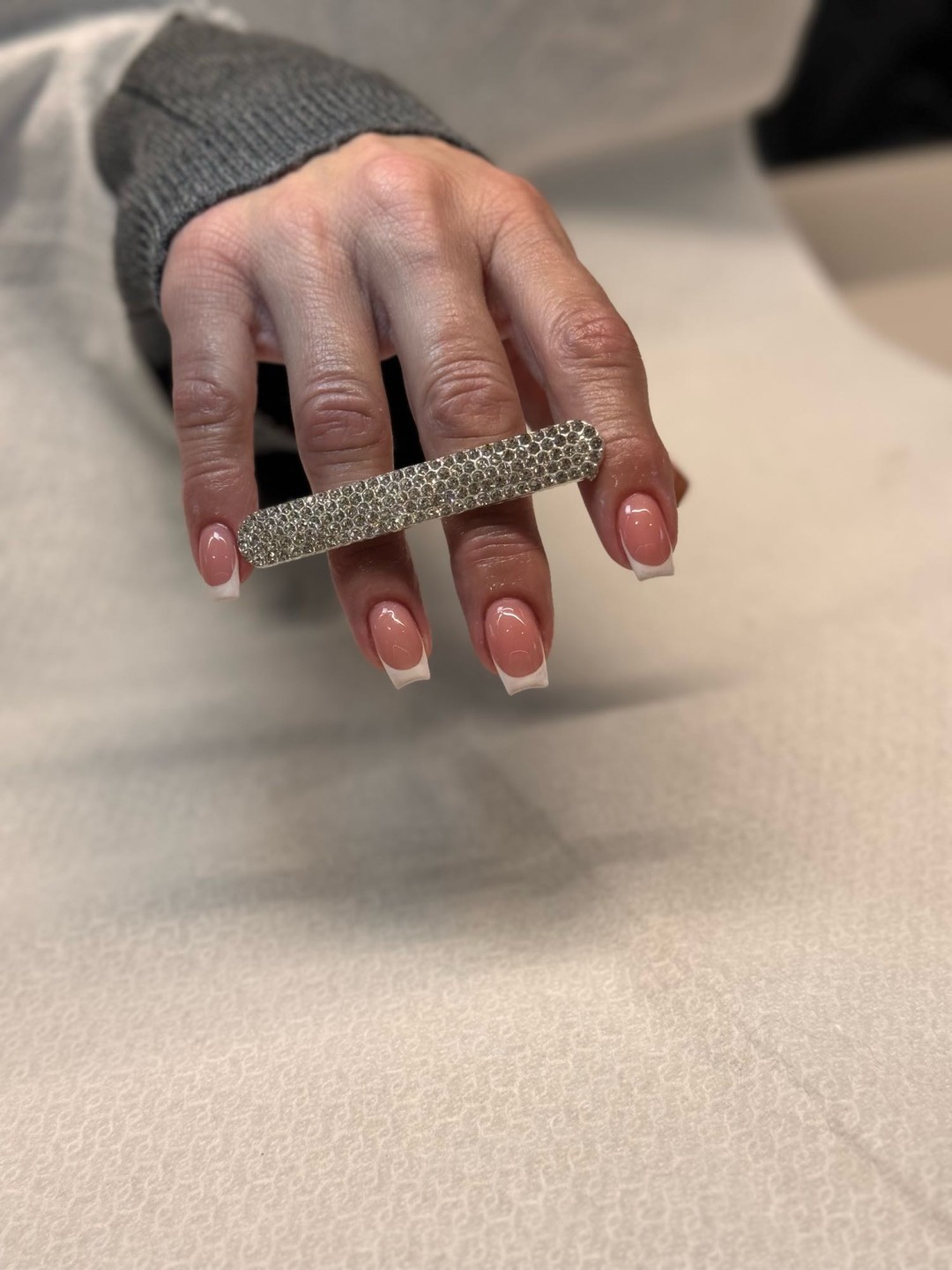 Akademija za estetiku i kozmetologiju Sara #podgorica Korekcija noktiju Korekcija noktiju gelom - L / XL dužina