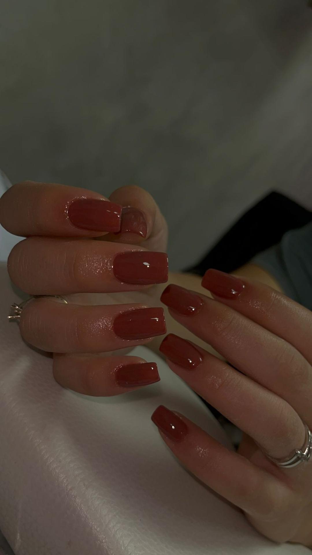 Magnolia #podgorica Manikir Ojacavanje prirodnih noktiju gelom (dugi)L