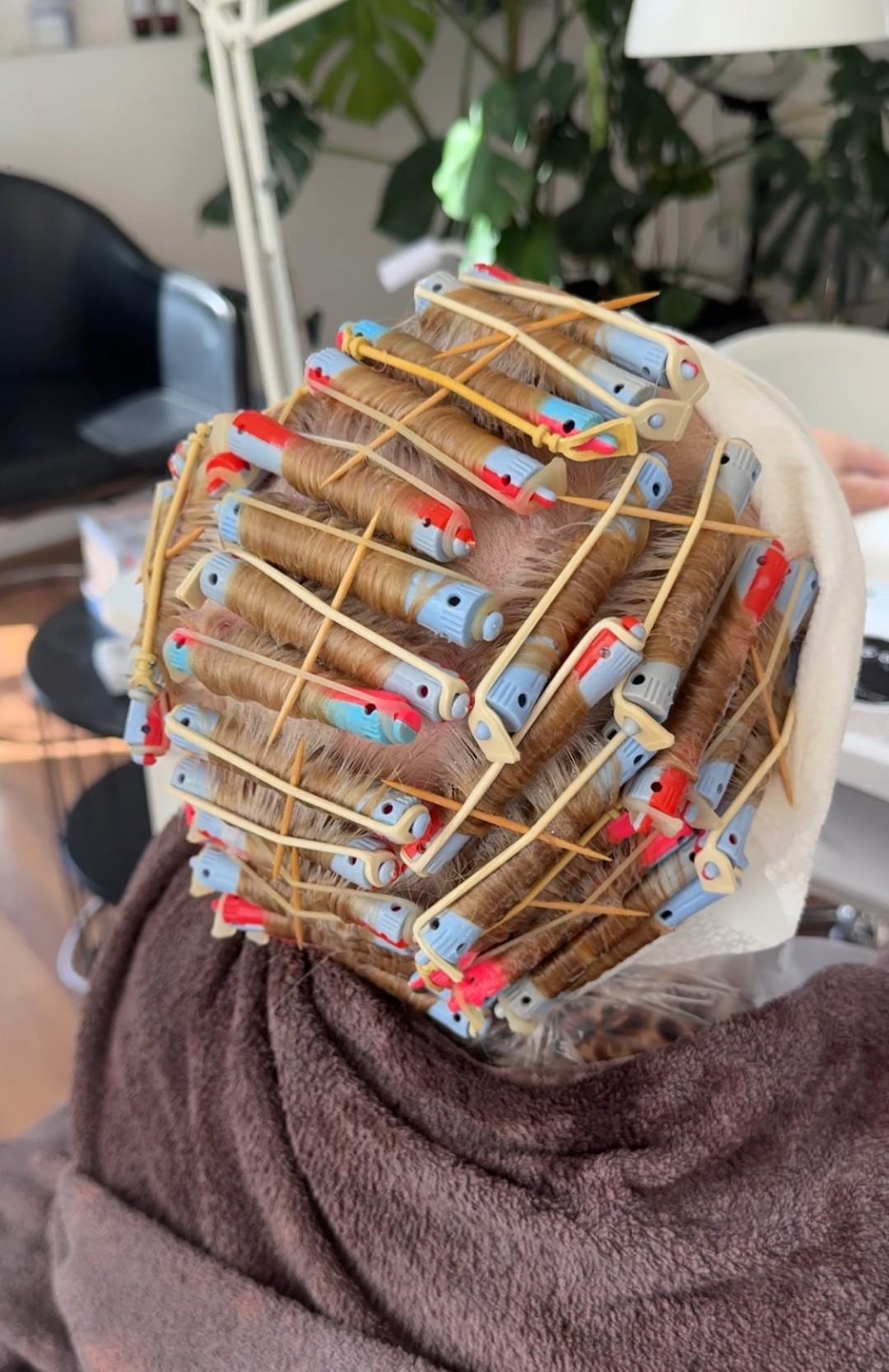 Amandi #budva Minival Minival - kosa srednje dužine