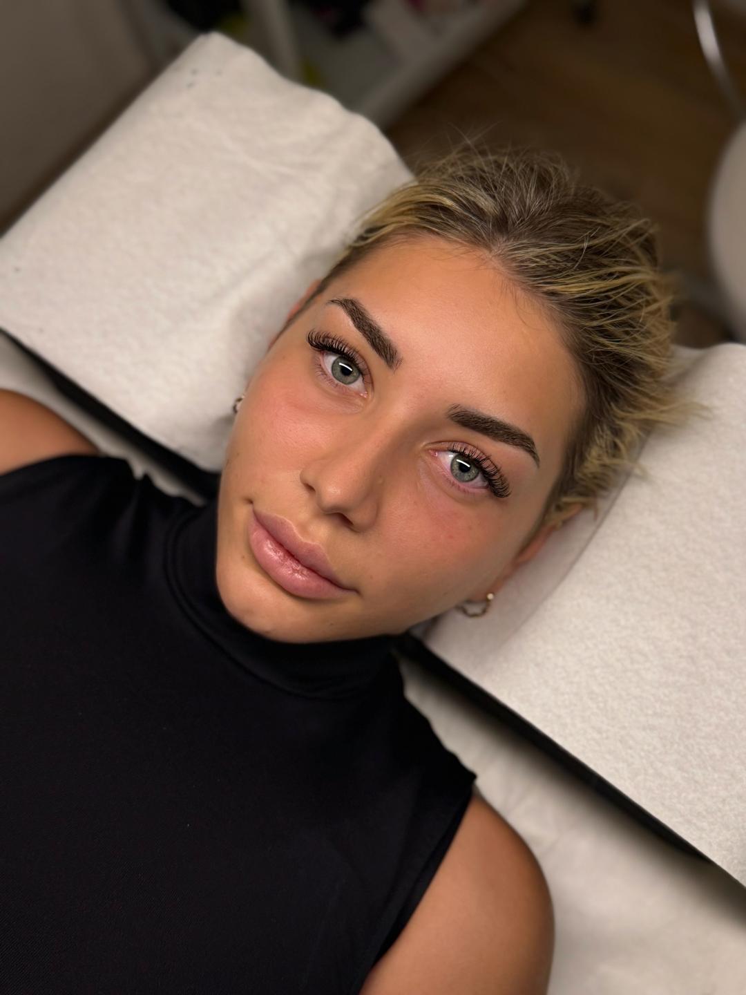 Klasik 1:1 - Glossed Beauty, Podgorica Trepavice Lice Trepavice, Podgorica, Centar