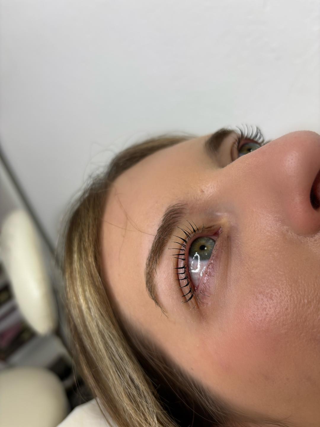 Lash lift - Glamour beauty studio, Nikšić Trepavice Lice Trepavice, Nikšić, Centar