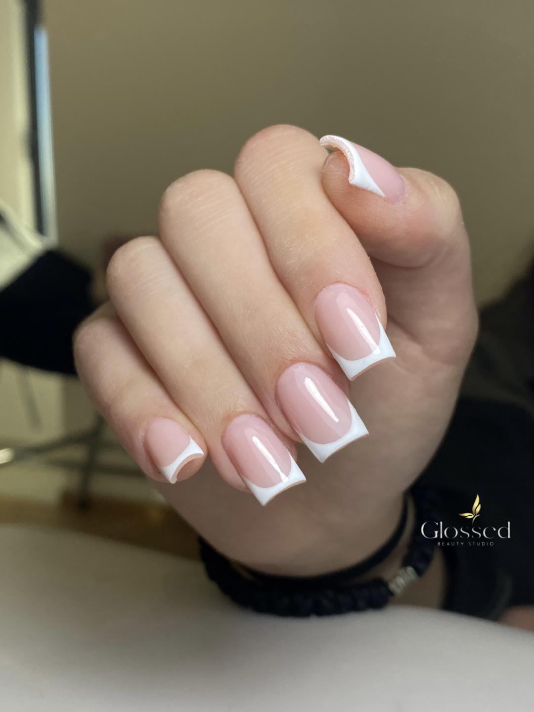 Glossed Beauty #podgorica Ukrašavanje noktiju French / ombre - dodatak uz uslugu