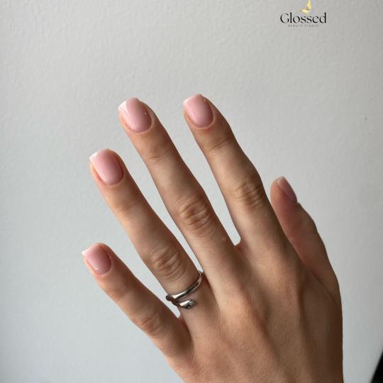 Glossed Beauty #podgorica Ojačavanje noktiju Ojačavanje noktiju rubber bazom