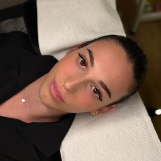 Glossed Beauty #podgorica Trepavice Klasik 1:1