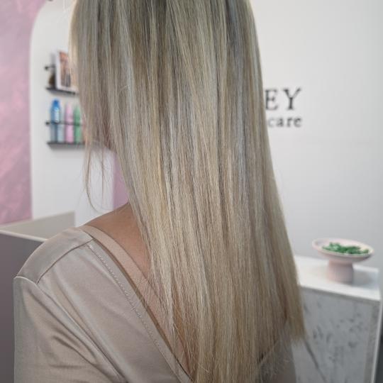 Honey #podgorica Ombre, sombre, balayage Pramenovi + toniranje + feniranje - duga kosa